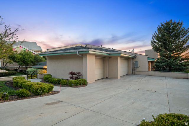 6394 S CANYON COVE DR, Holladay, UT 84121