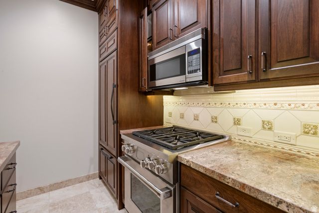 6394 S CANYON COVE DR, Holladay, UT 84121