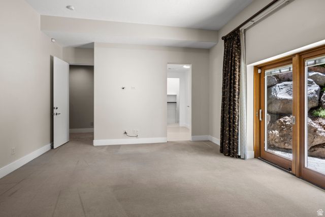 6394 S CANYON COVE DR, Holladay, UT 84121