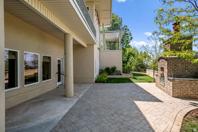 6394 S CANYON COVE DR, Holladay, UT 84121