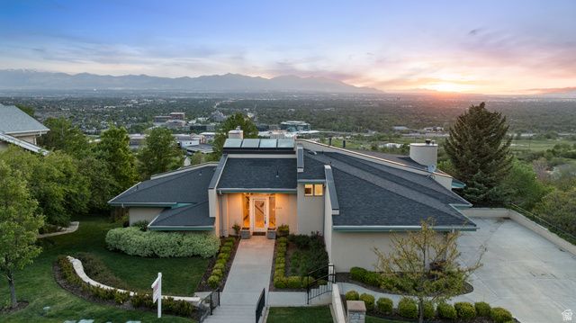 6394 S CANYON COVE DR, Holladay, UT 84121