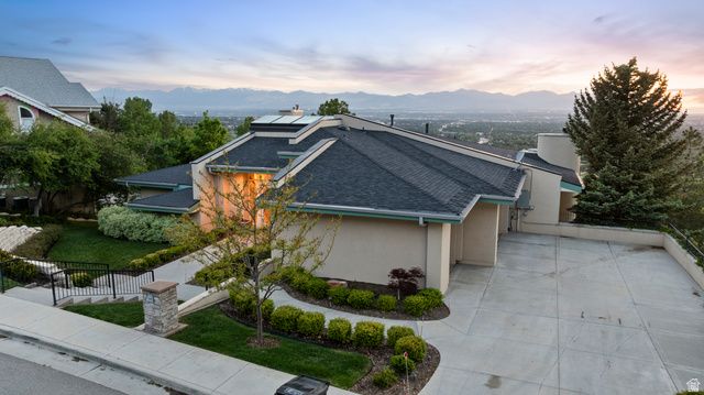 6394 S CANYON COVE DR, Holladay, UT 84121