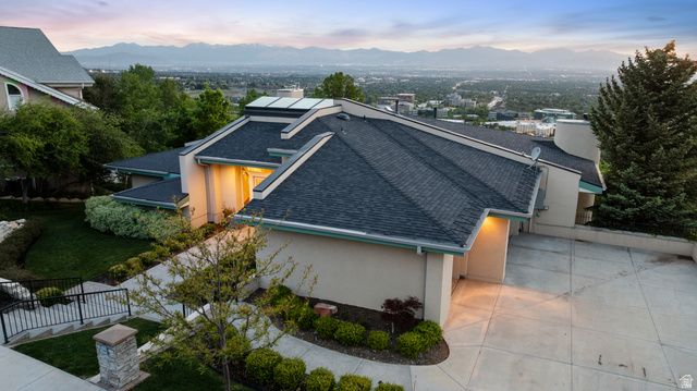 6394 S CANYON COVE DR, Holladay, UT 84121