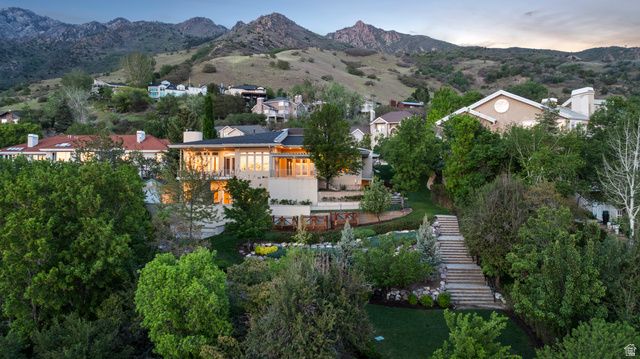 6394 S CANYON COVE DR, Holladay, UT 84121