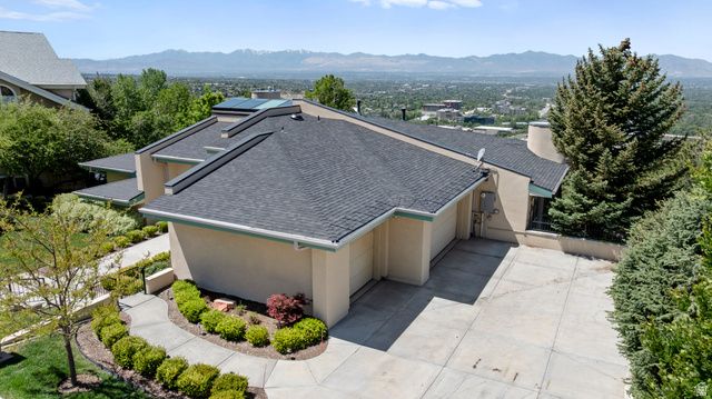 6394 S CANYON COVE DR, Holladay, UT 84121