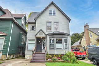 2825 N Maryland AVENUE, Milwaukee, WI 53211