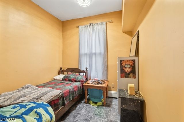 109 Franklin St, Elizabeth City, NJ 07206