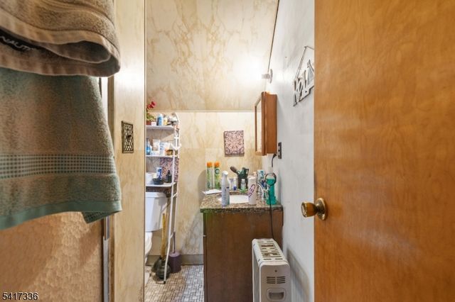 109 Franklin St, Elizabeth City, NJ 07206