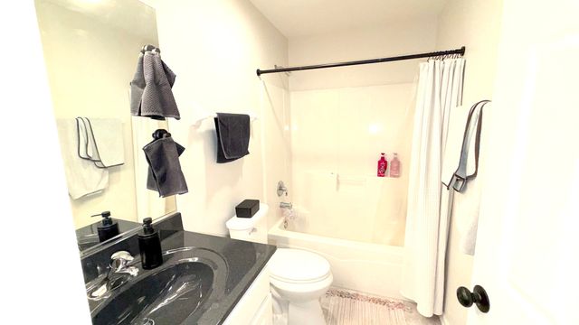 133 River Mist Drive, Oswego, IL 60543