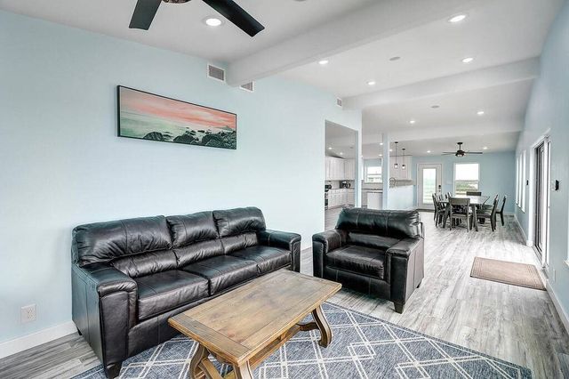 2445 Laguna Shores, Corpus Christi, TX 78418