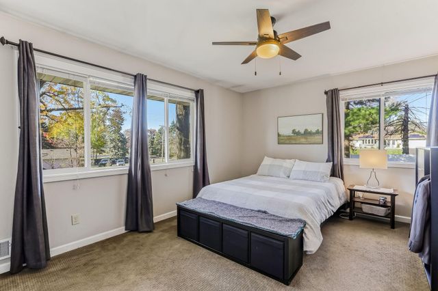 2390 Cohansey Boulevard, Roseville, MN 55113