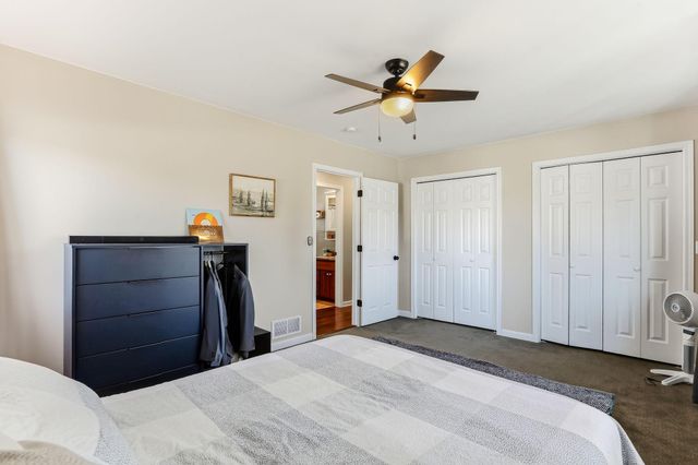 2390 Cohansey Boulevard, Roseville, MN 55113