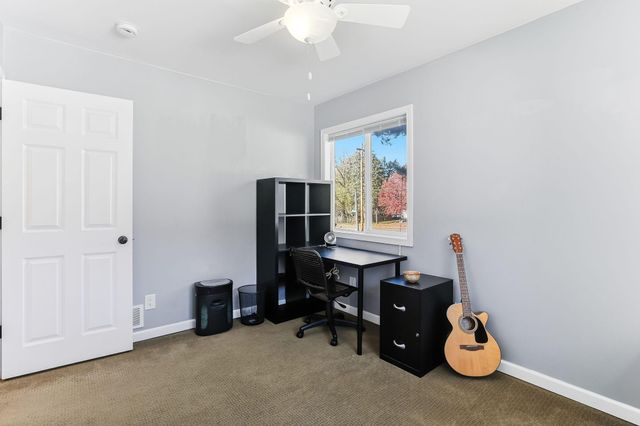 2390 Cohansey Boulevard, Roseville, MN 55113