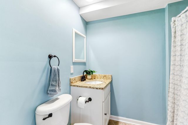 2390 Cohansey Boulevard, Roseville, MN 55113