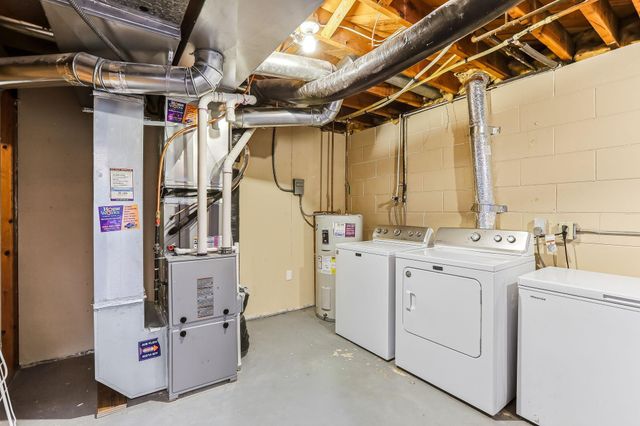 2390 Cohansey Boulevard, Roseville, MN 55113