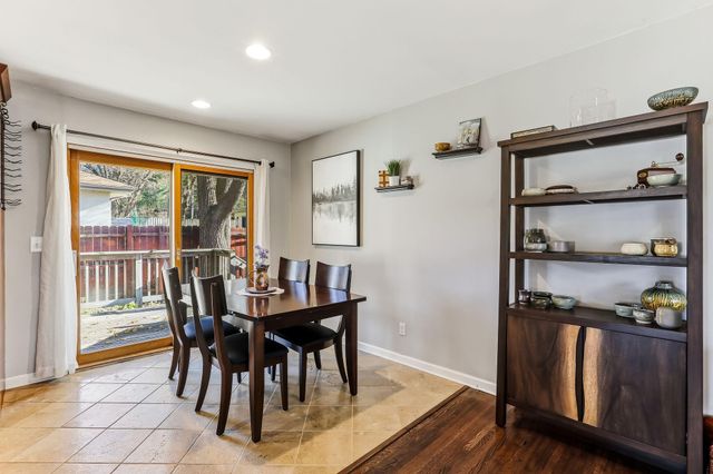 2390 Cohansey Boulevard, Roseville, MN 55113