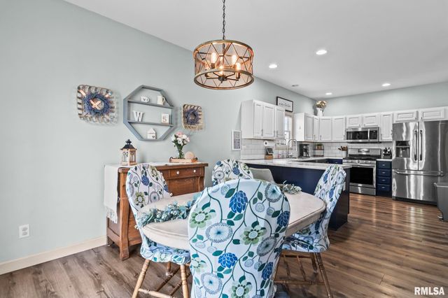 1508 Ptarmigan Drive, Chatham, IL 62629