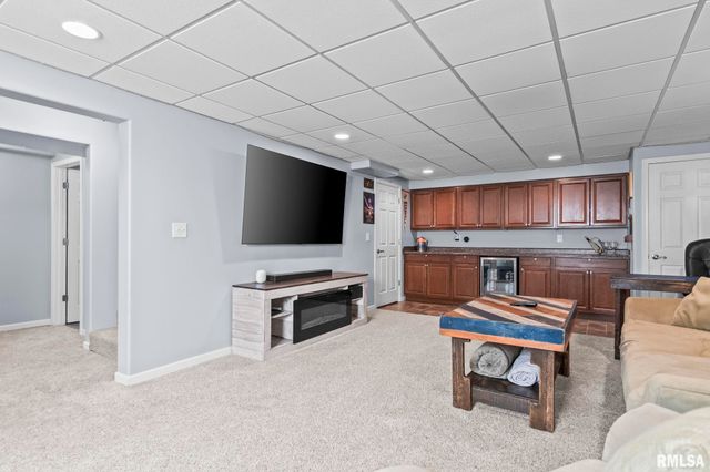 1508 Ptarmigan Drive, Chatham, IL 62629