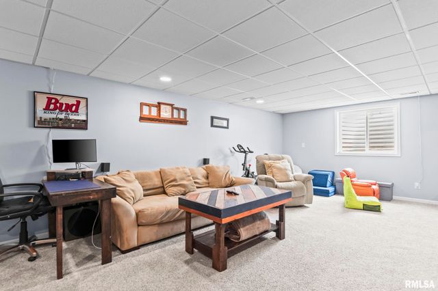 1508 Ptarmigan Drive, Chatham, IL 62629