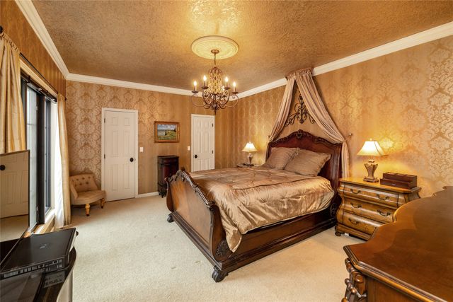 13953 Lake Shore Drive, Clive, IA 50325