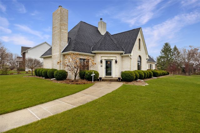 13953 Lake Shore Drive, Clive, IA 50325