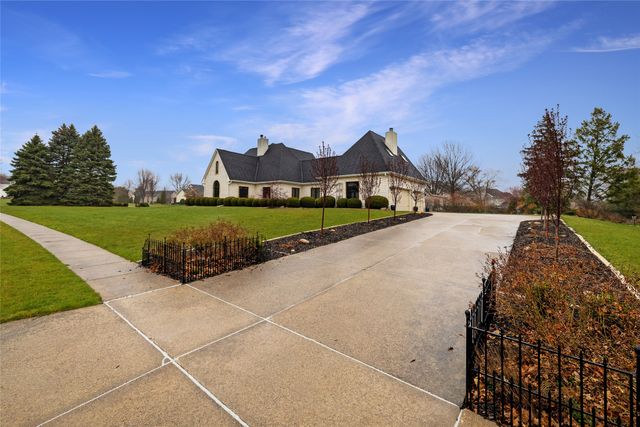 13953 Lake Shore Drive, Clive, IA 50325