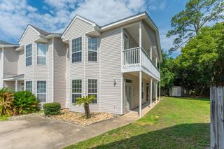17 SE Chatelaine Circle, Fort Walton Beach, FL 32548