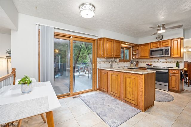 4905 Sassafras Drive, Parma, OH 44129