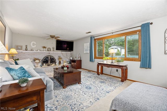 4905 Sassafras Drive, Parma, OH 44129