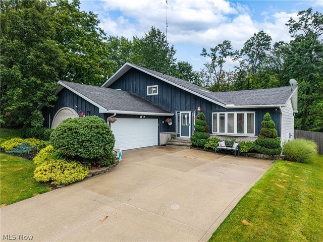 4905 Sassafras Drive, Parma, OH 44129