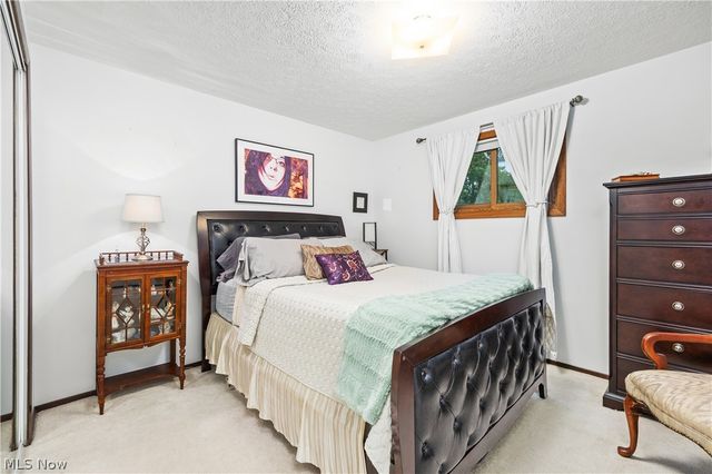 4905 Sassafras Drive, Parma, OH 44129