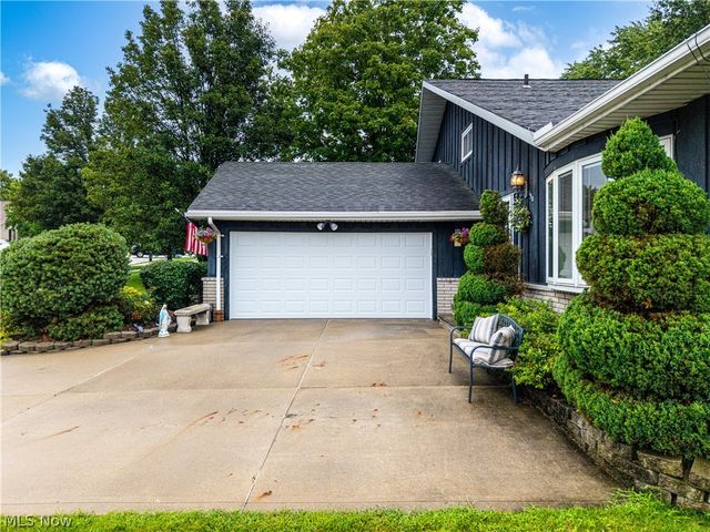4905 Sassafras Drive, Parma, OH 44129