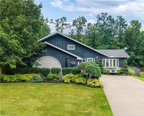 4905 Sassafras Drive, Parma, OH 44129
