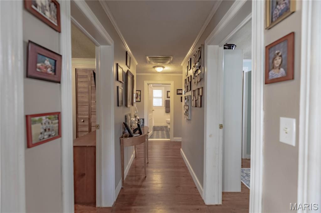 Image 14 of property listing at 9672 Crane Drive, Bucyrus, MO 65444