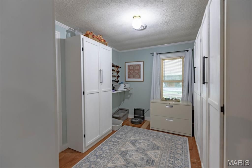 Image 15 of property listing at 9672 Crane Drive, Bucyrus, MO 65444