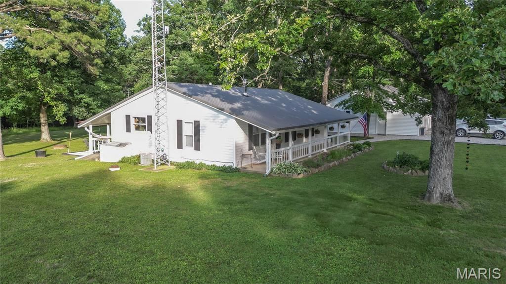 Image 22 of property listing at 9672 Crane Drive, Bucyrus, MO 65444