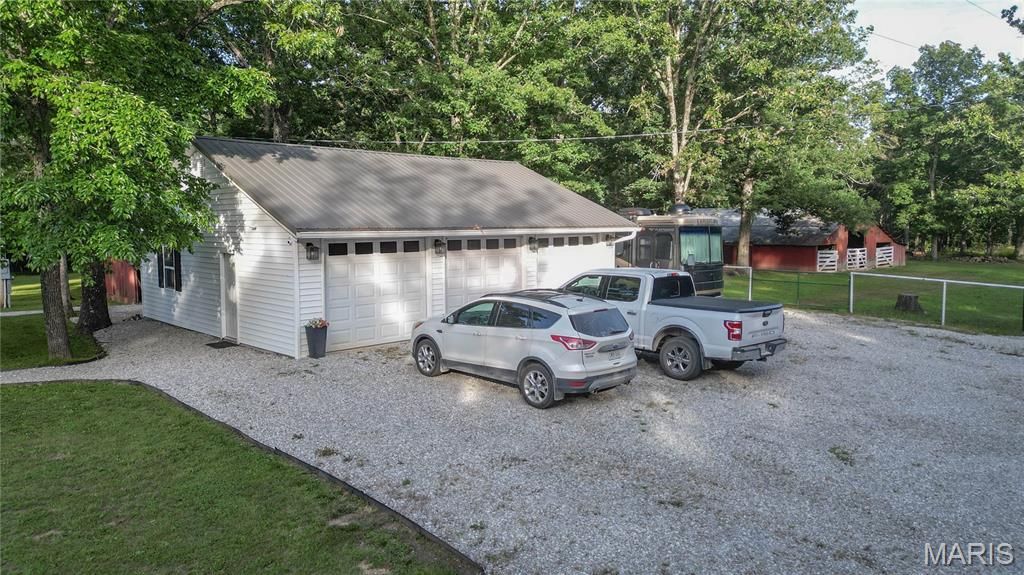 Image 23 of property listing at 9672 Crane Drive, Bucyrus, MO 65444