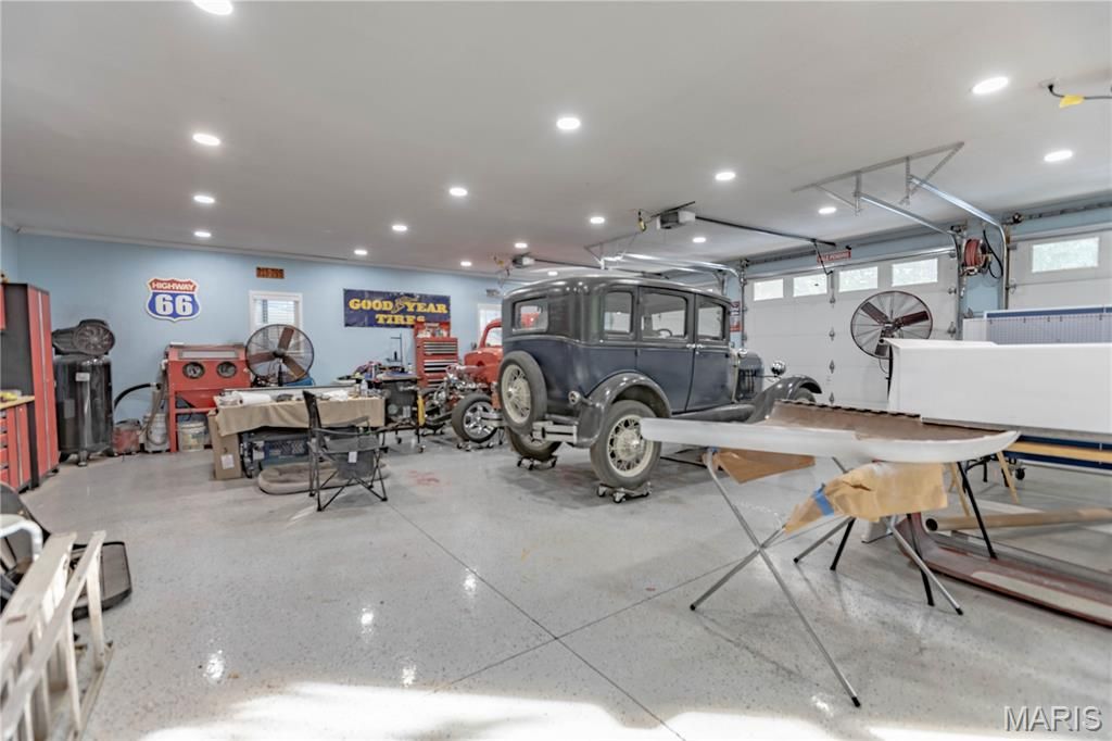 Image 24 of property listing at 9672 Crane Drive, Bucyrus, MO 65444