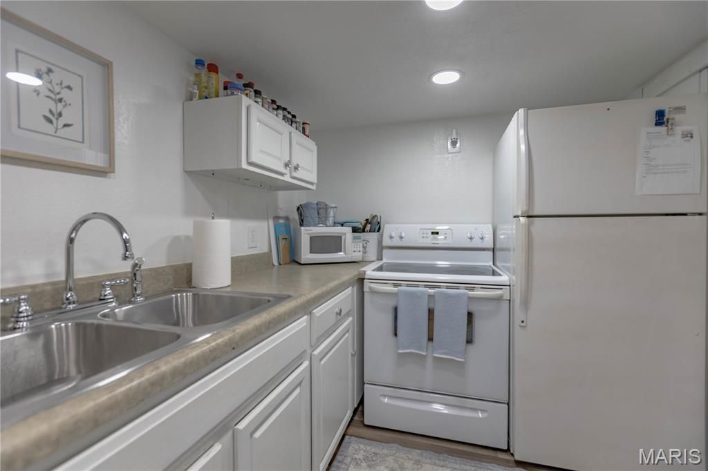 Image 33 of property listing at 9672 Crane Drive, Bucyrus, MO 65444