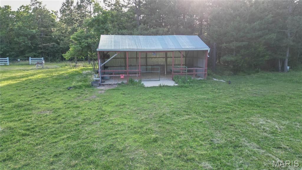 Image 39 of property listing at 9672 Crane Drive, Bucyrus, MO 65444