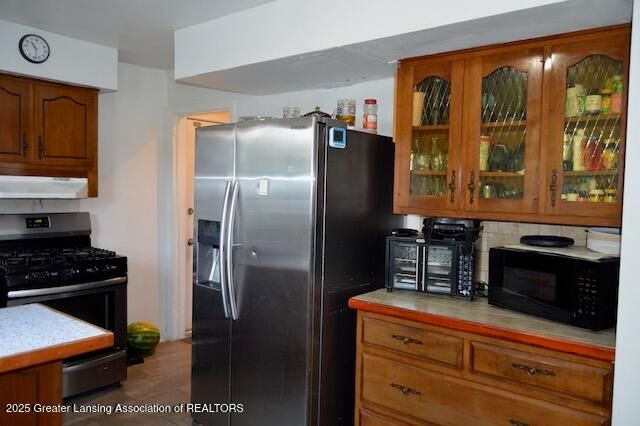 2111 Delta River Drive, Lansing, MI 48906