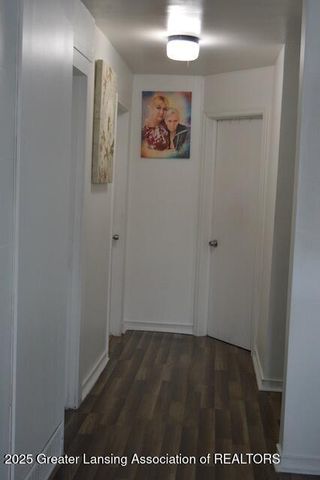 2111 Delta River Drive, Lansing, MI 48906