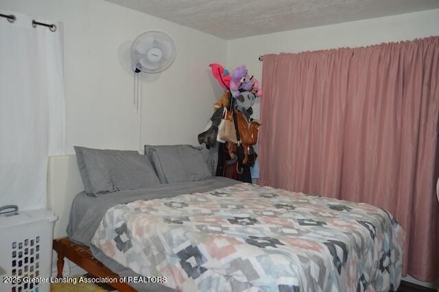 2111 Delta River Drive, Lansing, MI 48906