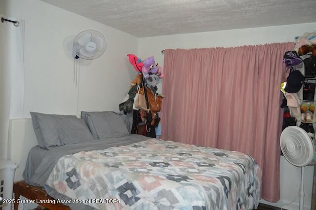 2111 Delta River Drive, Lansing, MI 48906