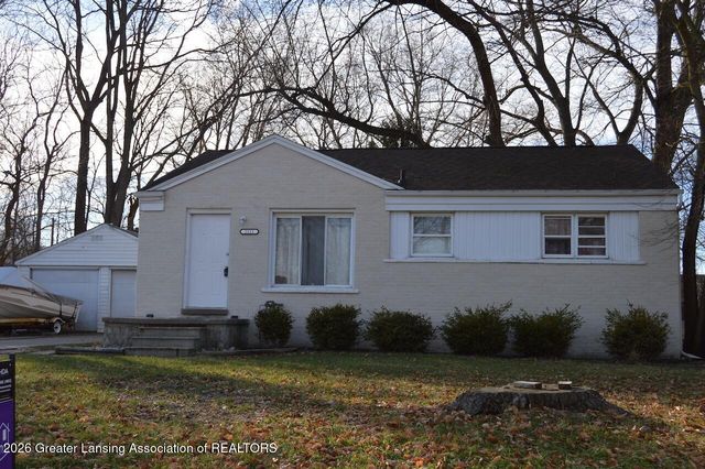 2111 Delta River Drive, Lansing, MI 48906