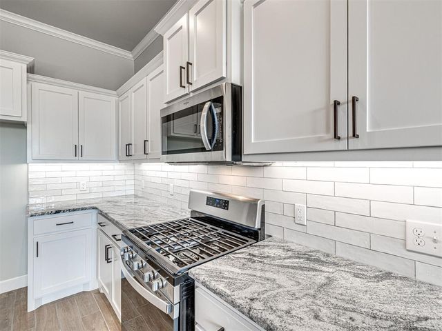 7609 Three Woods Lane, Yukon, OK 73099