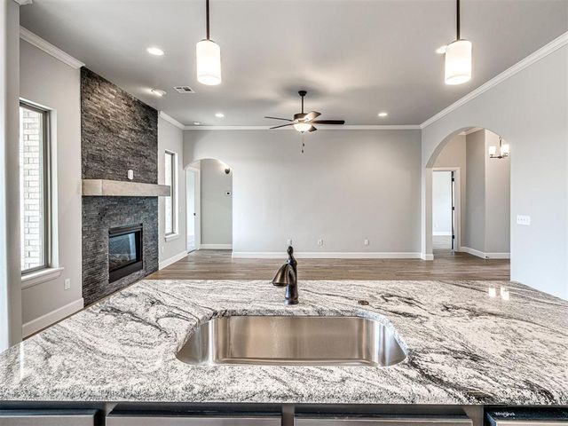 7609 Three Woods Lane, Yukon, OK 73099