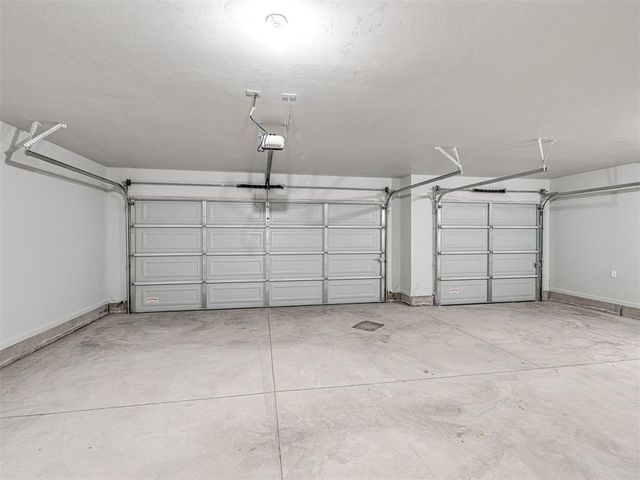 7609 Three Woods Lane, Yukon, OK 73099