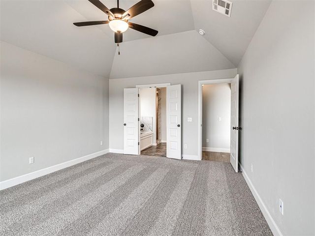 7609 Three Woods Lane, Yukon, OK 73099