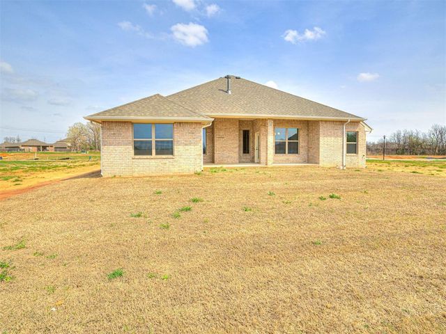 7609 Three Woods Lane, Yukon, OK 73099